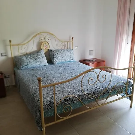 La Rosa Rossa Apartment *